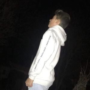 Meet your Posher, Zachary